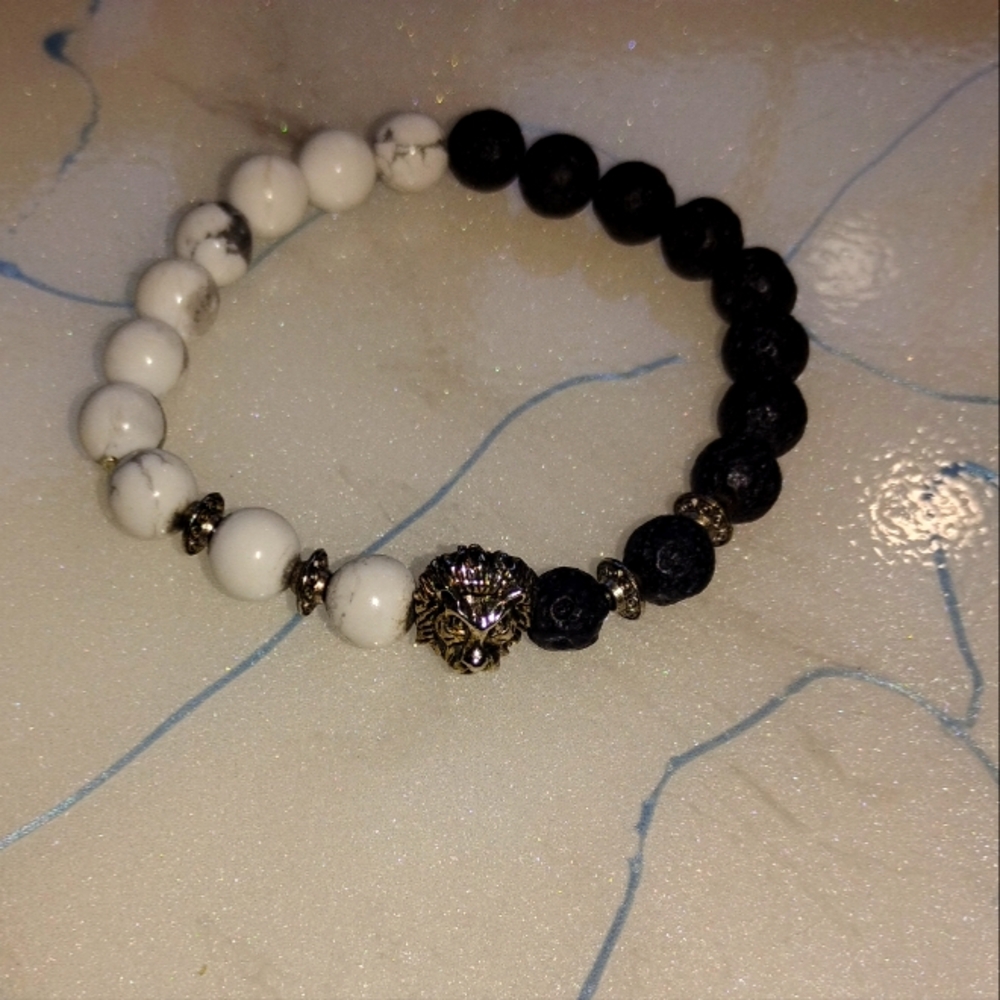Lion head stone stretch bracelet